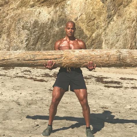 david goggins height.